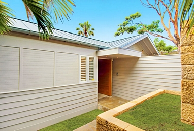 Design Pine Entry